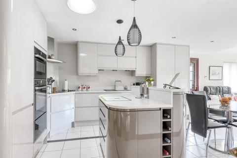Thornebrook Cadhay Lane, Ottery St Mary, EX11 1QZ