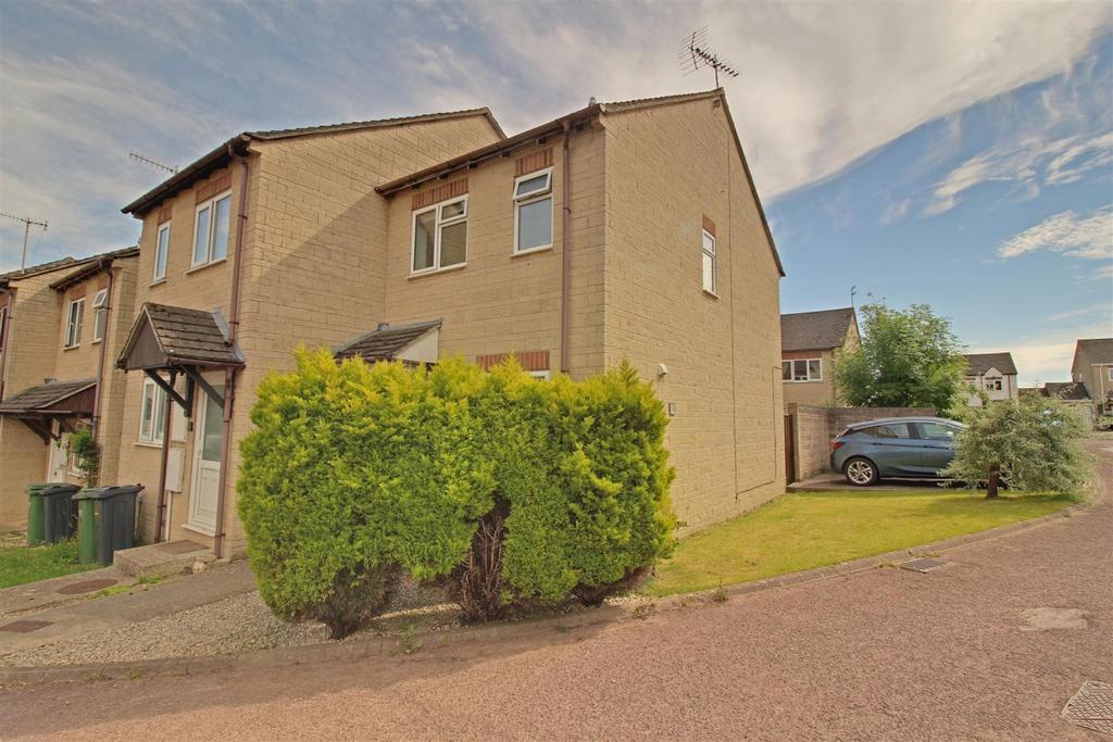 Perry Orchard, Stroud 2 bed semidetached house £245,000
