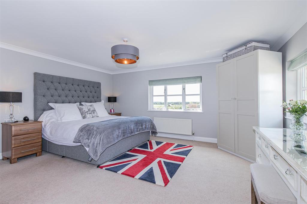 Master Bedroom 1.jpg