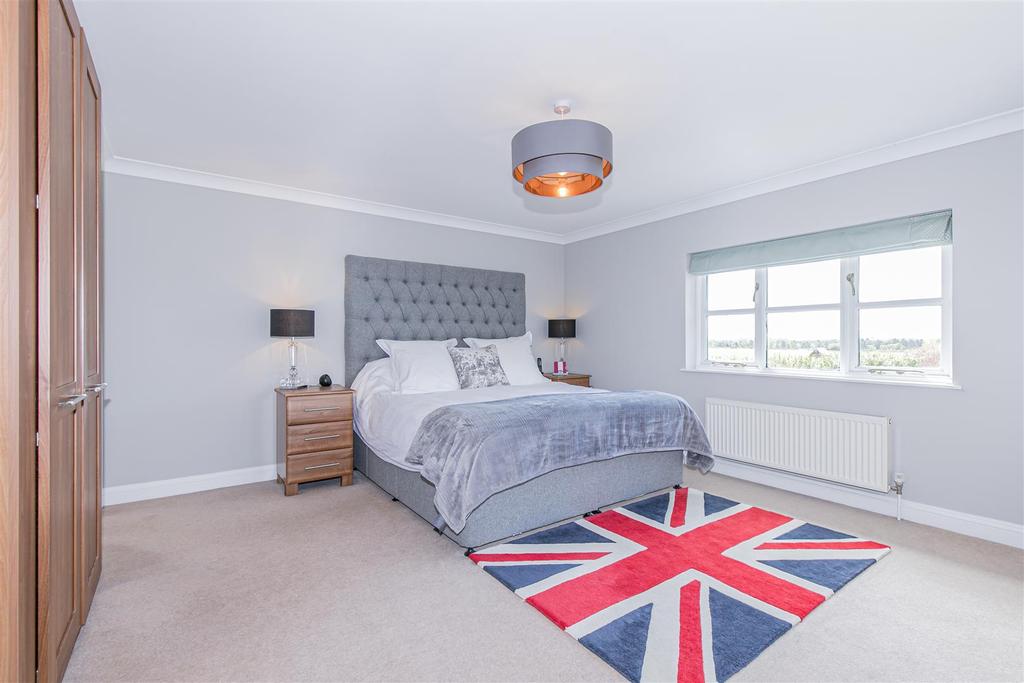 Master Bedroom 2.jpg