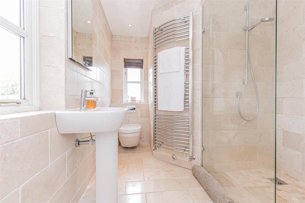 Shower Room.jpg