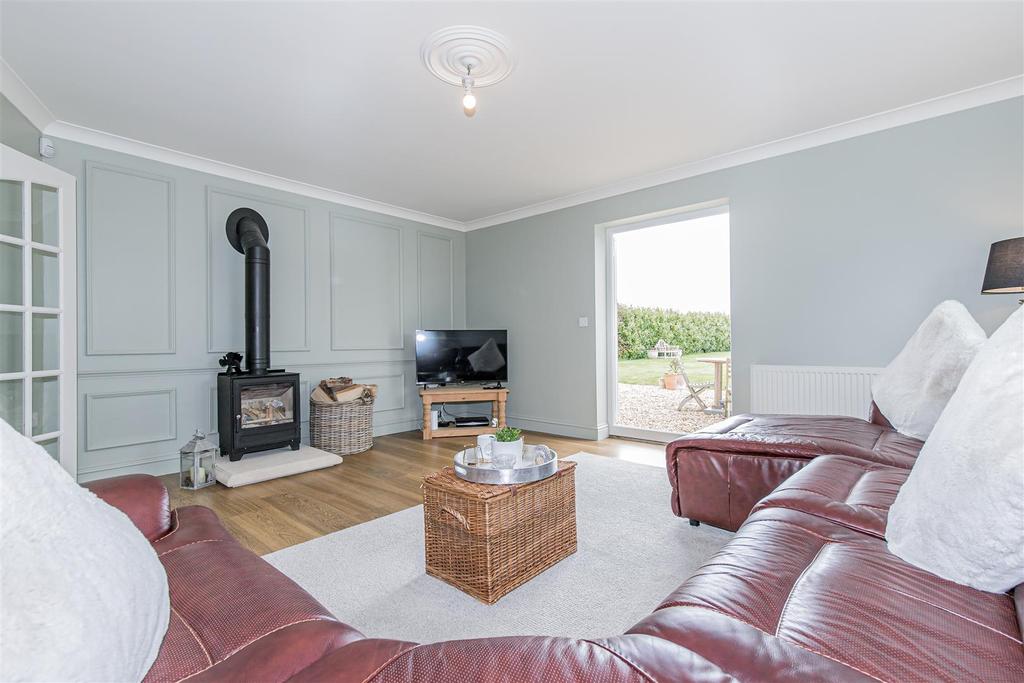 Sitting Room 2.jpg
