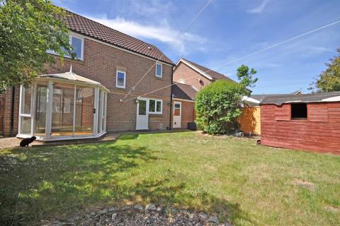 46 Pochard Way, Great Notley, Braintree, CM77 7WA