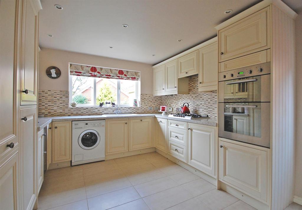 Kitchen.jpg