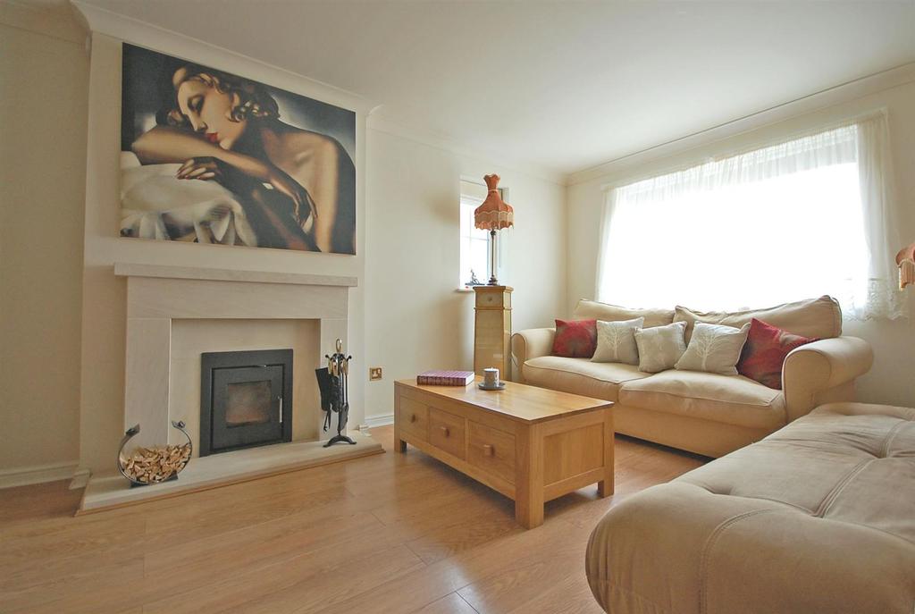 Lounge b.jpg