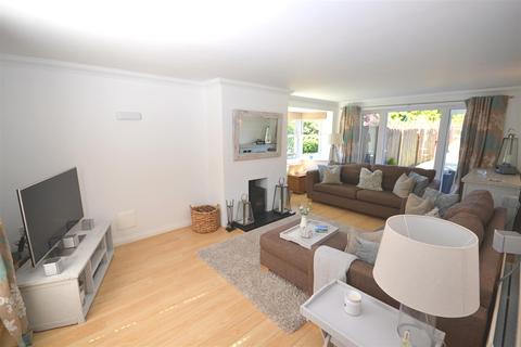 17 Birch Way, Charlton Down, Dorchester, DT2 9XX