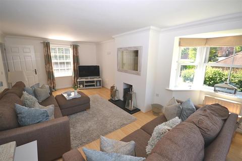 17 Birch Way, Charlton Down, Dorchester, DT2 9XX