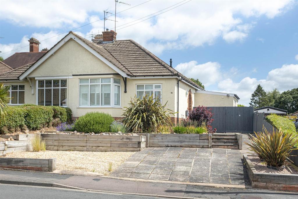 Park Drive, Market Harborough 2 bed bungalow £350,000