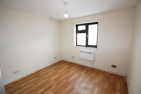 1 bedroom flat for sale - Cairo Road, London