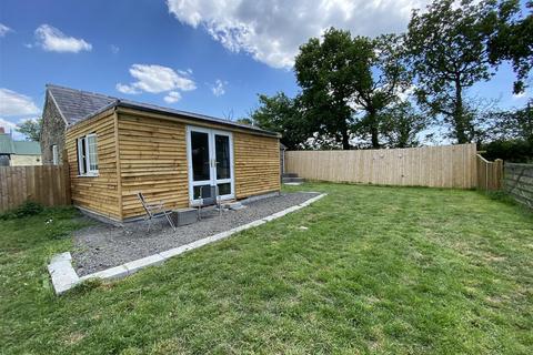 Llyscynnen Henfwlch Road, Carmarthen, SA33 6AJ