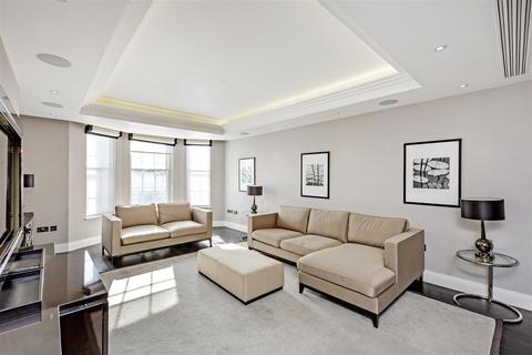 3 bedroom flat to rent - Chantrey House, 4 Eccleston Street, Belgravia, London, SW1W