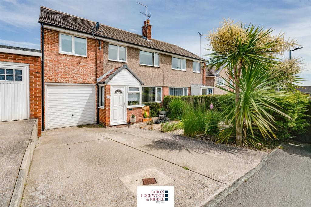 Robin Place, Aston, Rotherham 4 bed semidetached house £250,000