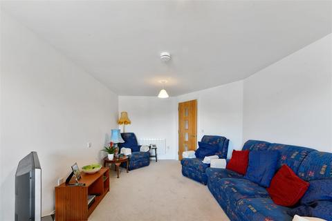 1 bedroom apartment for sale - Lancer House, Butt Road, Colchester, Essex, CO2 7WE