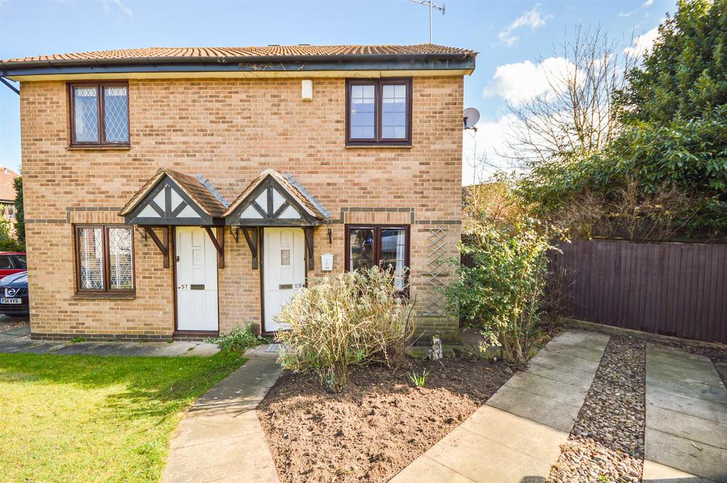 Cranford Gardens, West Bridgford... 2 bed townhouse £850 pcm (£196 pw)