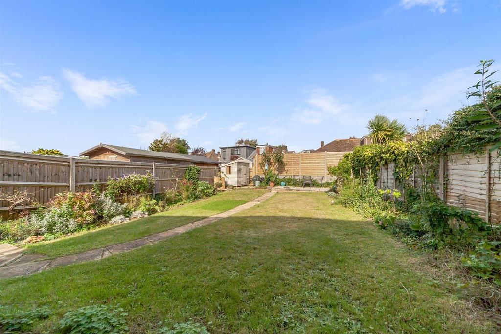 Dale View, Hove 2 bed semidetached house £425,000