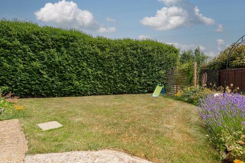 3b Parkhurst, Epsom, KT19 8QZ