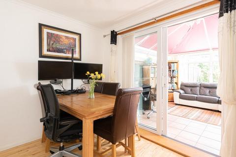 29 Harvester Road, Epsom, KT19 9DQ