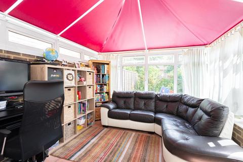 29 Harvester Road, Epsom, KT19 9DQ