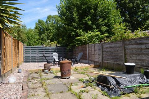 10 Cotswold Avenue, Chadderton, Oldham, OL9 8PJ