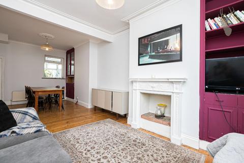 19 Birstall Road, London, N15 5EN