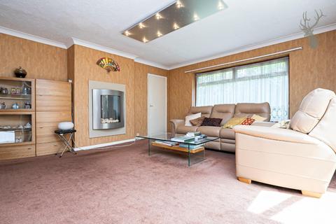 19 Hornbeam Close, Theydon Bois, Epping, CM16 7JT