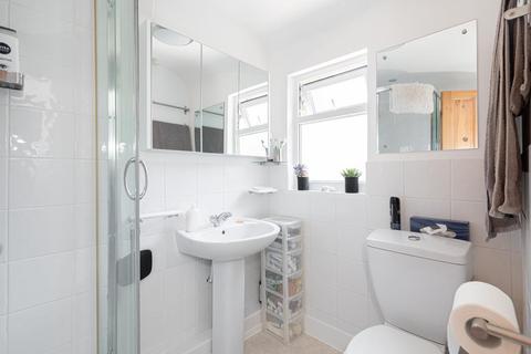 29 Adelphi Road, Epsom, KT17 1JB