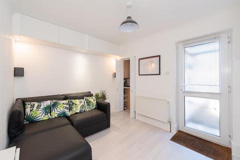 29 Adelphi Road, Epsom, KT17 1JB