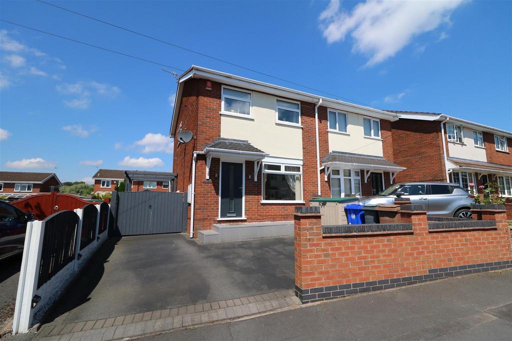 Cheltenham Grove, Birches Head, StokeOnTrent 3 bed semidetached
