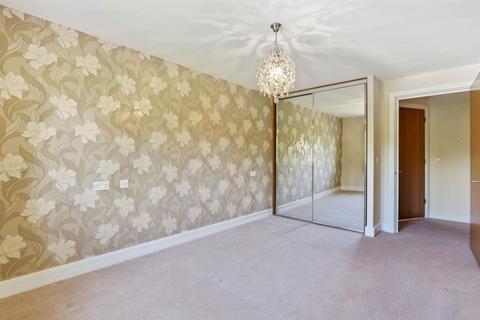 2 bedroom apartment for sale - Eadhelm Court, Penlee Close, Edenbridge