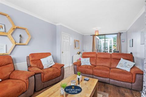 21 Baronsfield Road, Cheylesmore, Coventry, CV3 5GP