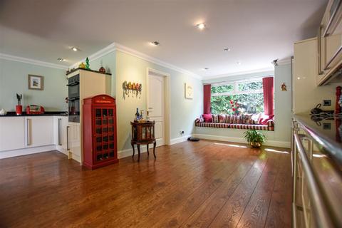 4 bedroom detached house for sale - Downs Wood, Vigo, Gravesend