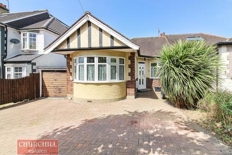 15 Kensington Drive, Woodford Green, IG8 8LR