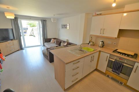 2 bedroom end of terrace house for sale - Kempton Close, Bicester