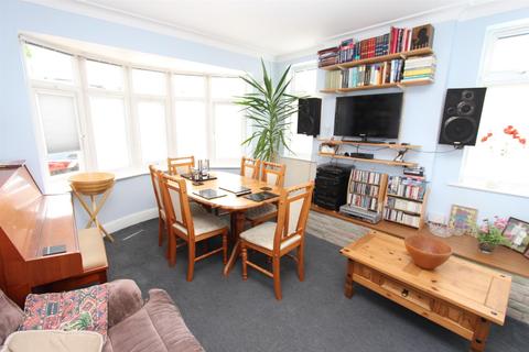 5 Hawkwood Crescent, London, E4 7PL