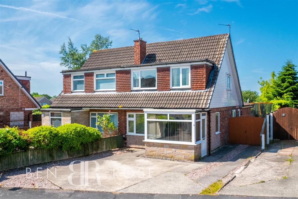 Claughton Avenue, Leyland 3 bed semi-detached house - £185,000