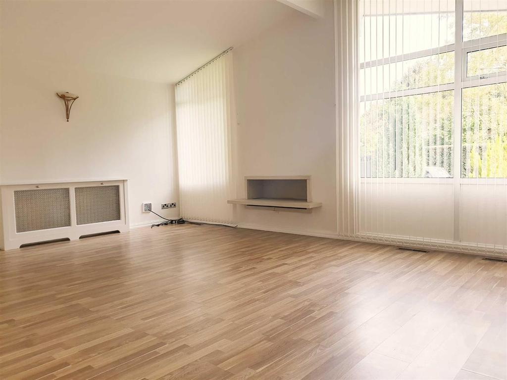 Fulshaw Park South, WILMSLOW 4 bed detached house £2,750 pcm (£635 pw)