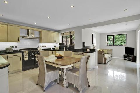 The White Cottage Berkswell Road, Meriden, Coventry, CV7 7LB