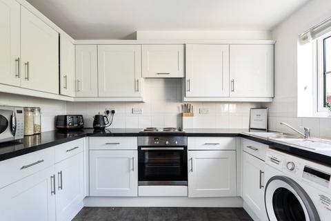 58 Sherriff Close, Esher, KT10 8AT