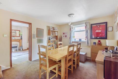 27 Balmoral Road, Didcot, OX11 8TY