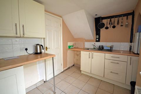 2 bedroom flat for sale - High Street, Selsey, PO20