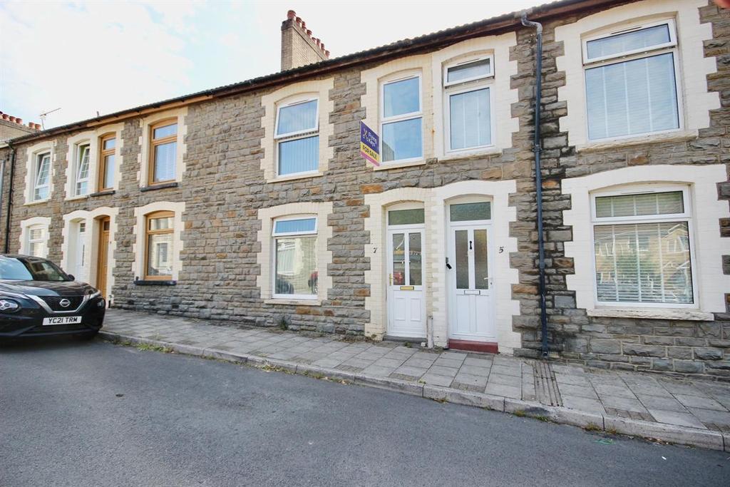 Glannant Street, Cwmfelinfach, Ynysddu, Newport 3 bed terraced house