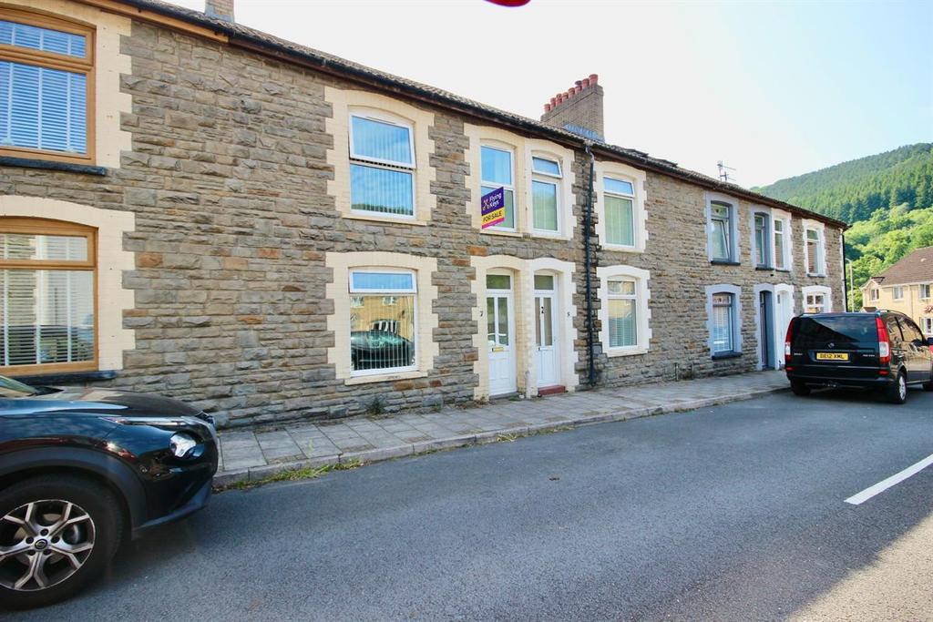 Glannant Street, Cwmfelinfach, Ynysddu, Newport 3 bed terraced house
