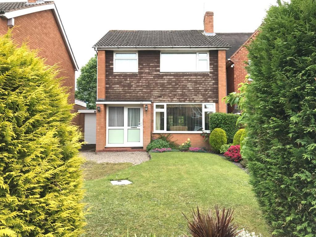 60 Springhill Park, Wolverhampton... 3 bed detached house £215,000
