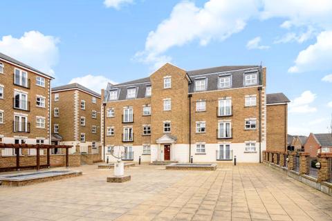 2 bedroom apartment to rent, Brook Square,  London, SE18