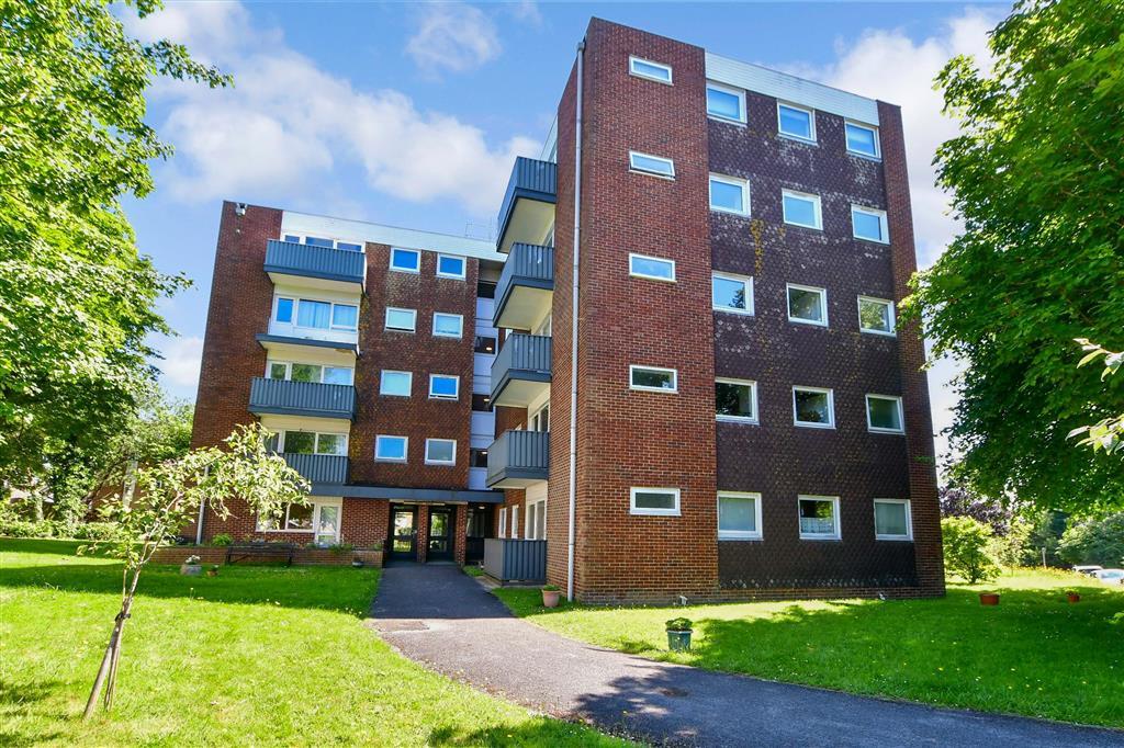 Silverdale Road, Burgess Hill, West Sussex 2 bed apartment for sale £