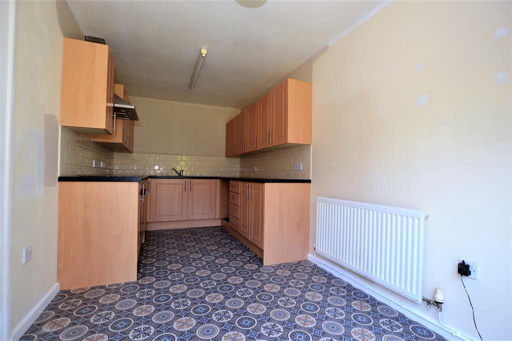 Roman Hackle Avenue, Wymans Brook, Cheltenham, GL50 4ST 3 bed semi