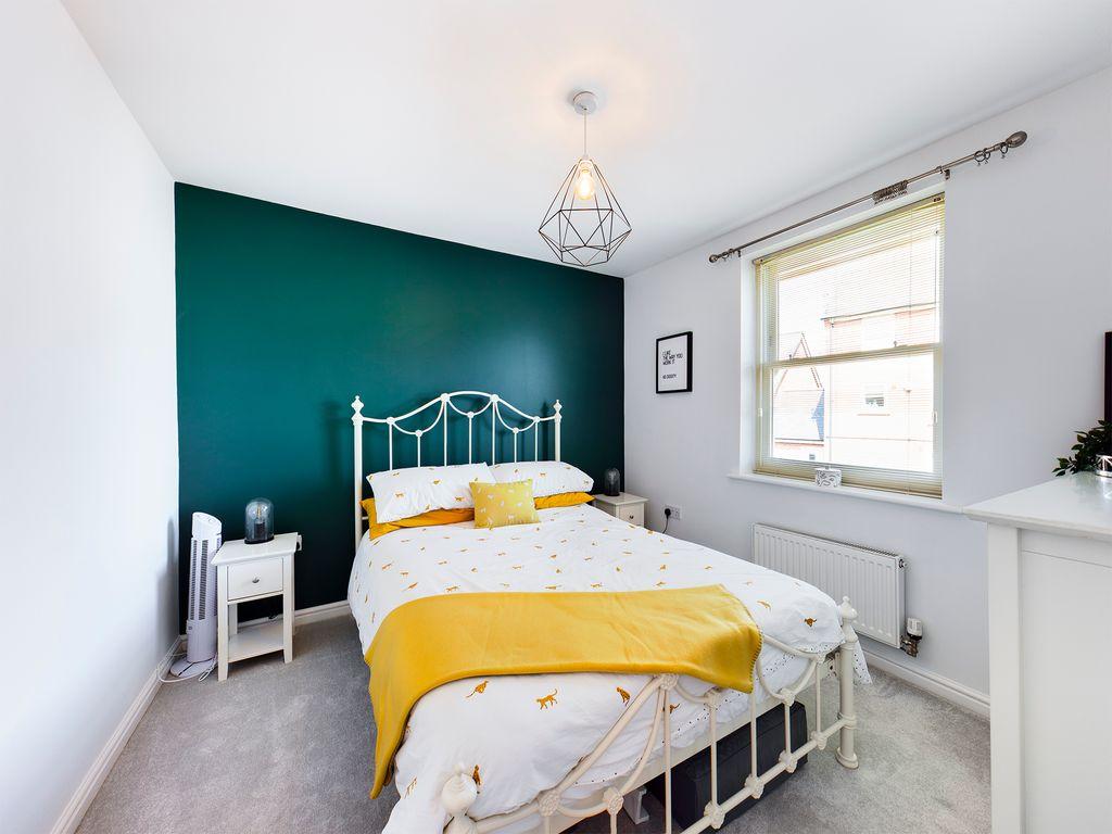 Bedroom 2 (Double)
