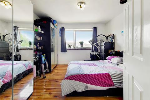 2 bedroom apartment for sale - Vicarage Road, Dagenham, Essex