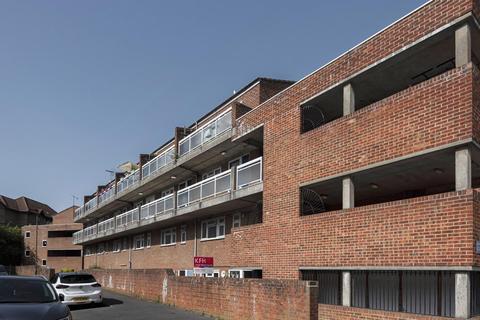22 Bargrove Close, London, SE20 8DU