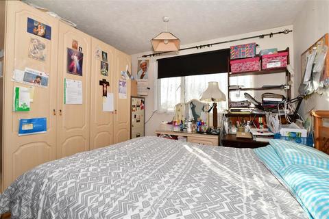4 bedroom end of terrace house for sale - Thornton Place, Horley, Surrey